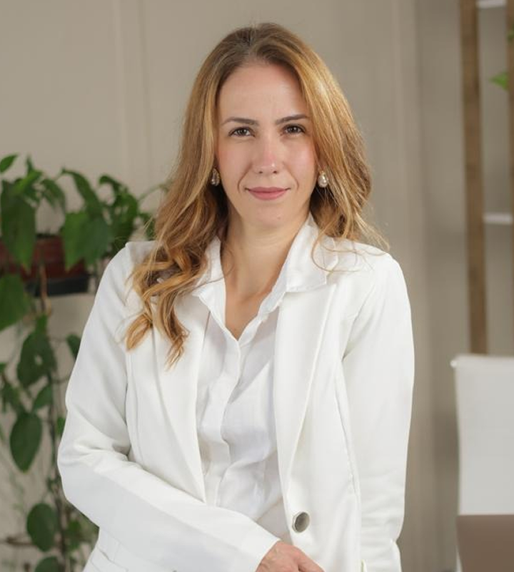 Dra. Bruna Soares Bicalho
